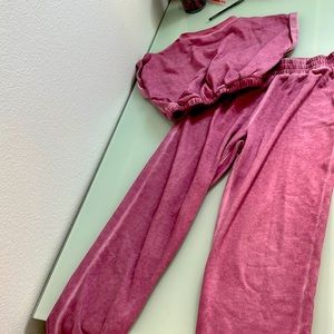 Fashion Nova pink sweatpants and top in pink. Size S in juniors
